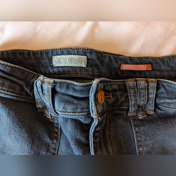 Pilcro Stretchy Flare Jeans Size 30 Tall - Picture 5 of 6